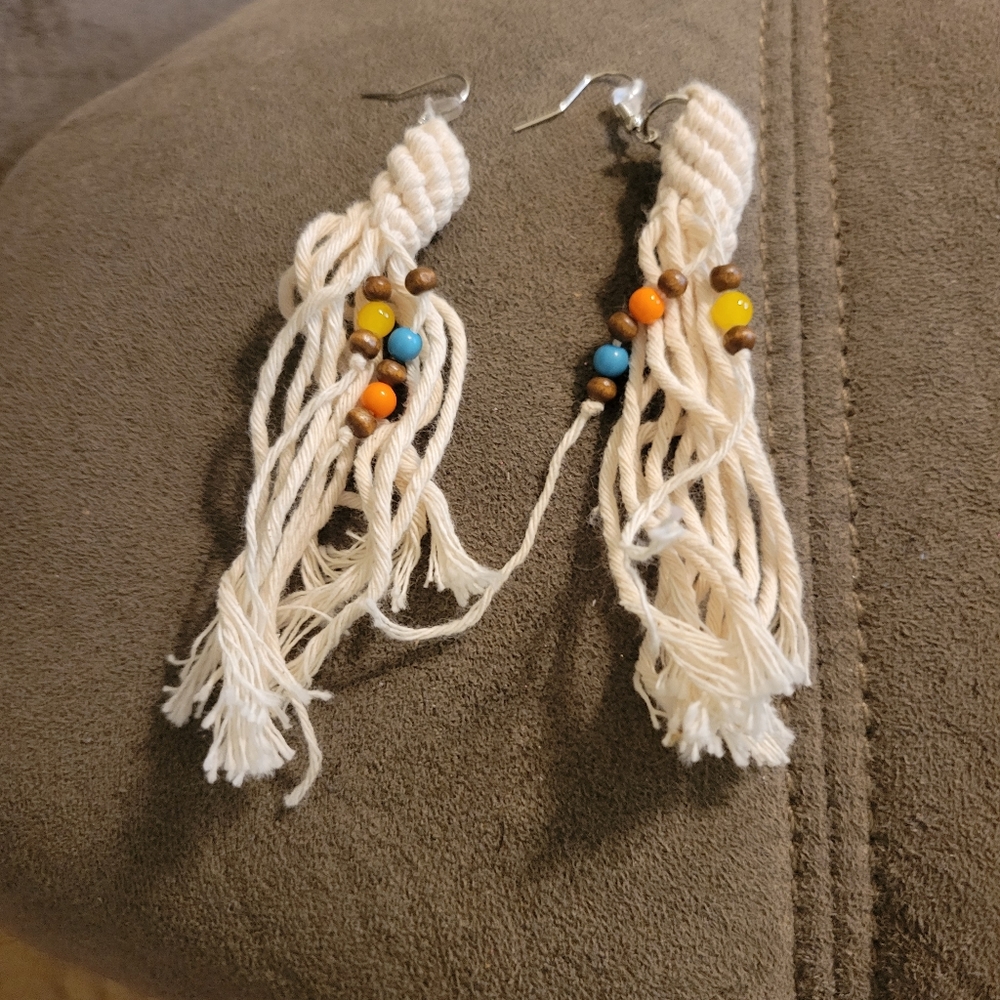 Paparazzi beach bash white earrings